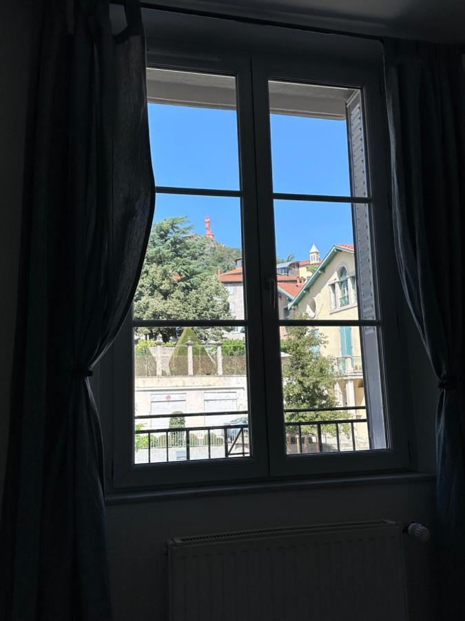 Appartement Avec Terrasse Au Puy Le Puy-en-Velay Экстерьер фото