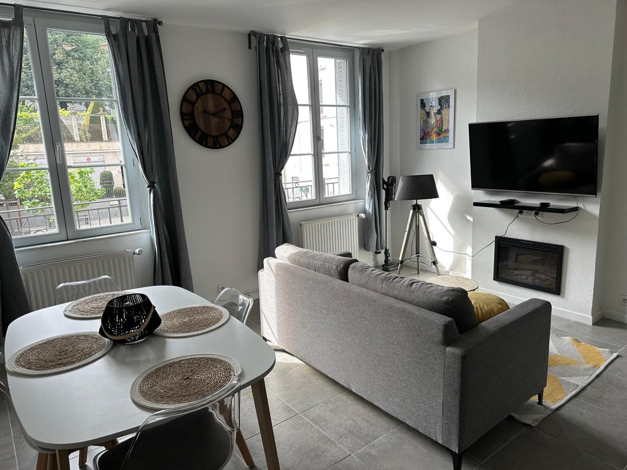 Appartement Avec Terrasse Au Puy Le Puy-en-Velay Экстерьер фото